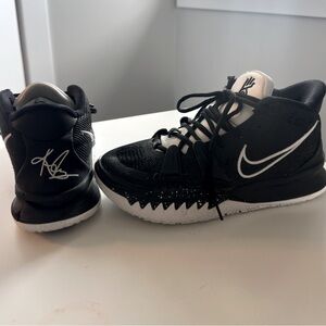Nike Kyrie 7 TB Promo Black/White Basketball Shoes Sz 6.5